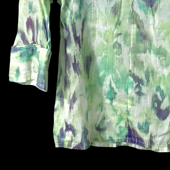 Chico’s Watercolor Blouse Lilac Green Shimmery Thread Size 1 (Small) 8-10 Top - Picture 6 of 8